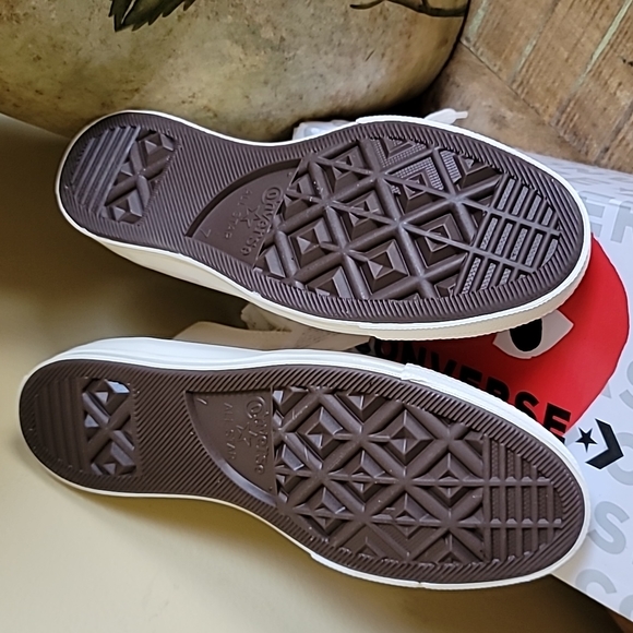 NWT Converse x Comme des Garcons Play Chuck Taylor 70 - SZ W9/M7 - Picture 6 of 8